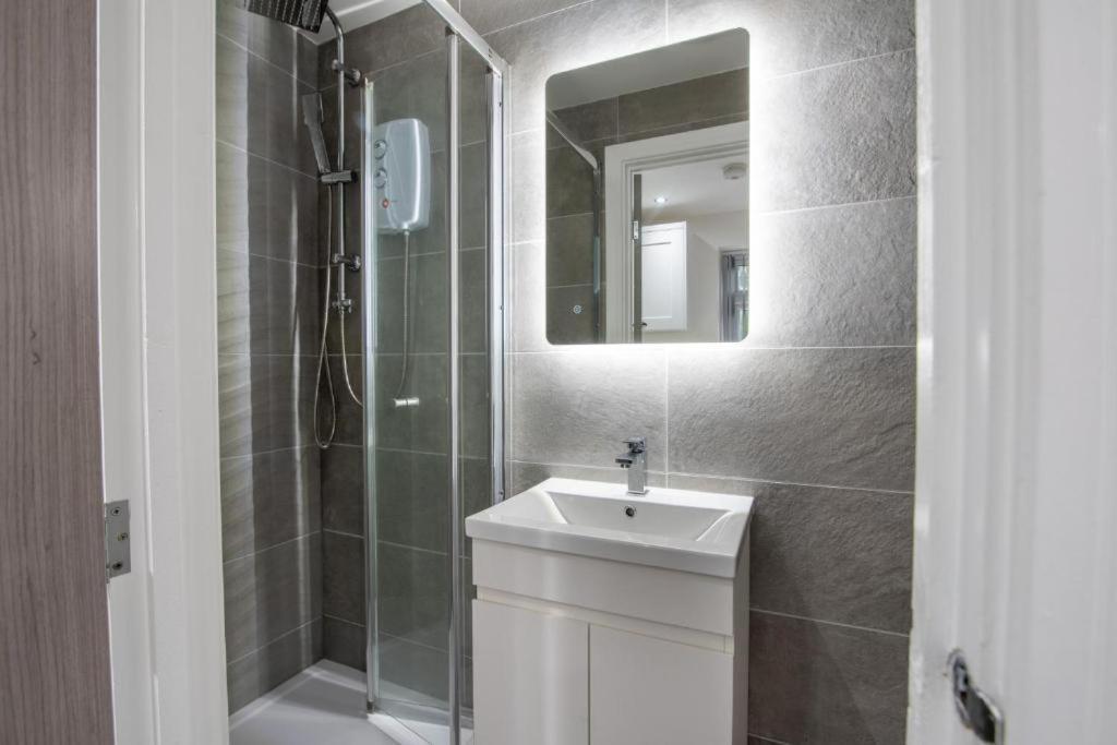 Luxurious Apartments - In קארדיף מראה חיצוני תמונה