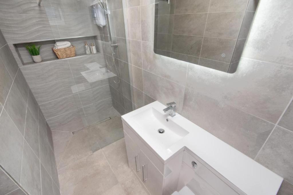 Luxurious Apartments - In קארדיף מראה חיצוני תמונה